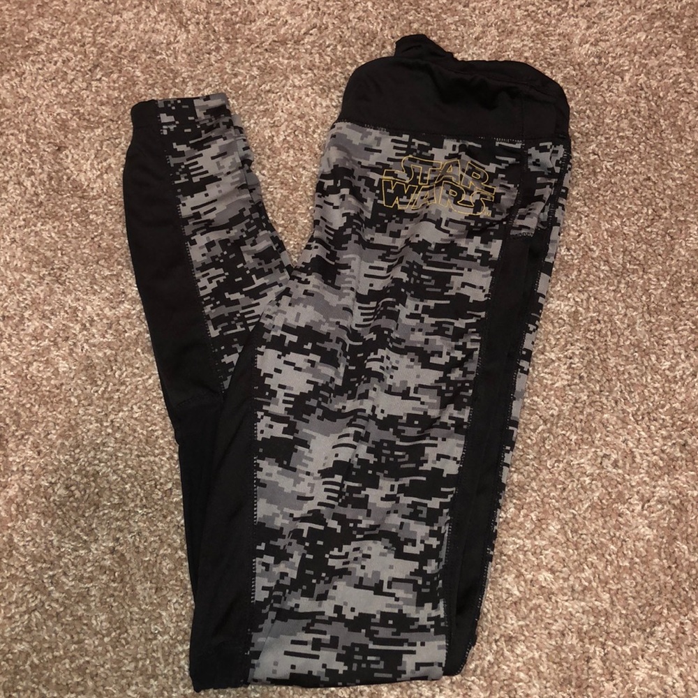 Star Wars Leggings— Gently used - Picture 1 of 1
